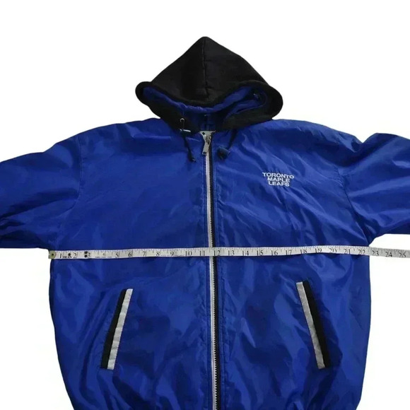 Vintage Toronto Maple Leafs Jacket Blue Hooded Insulated Size Medium - Picture 12 of 14